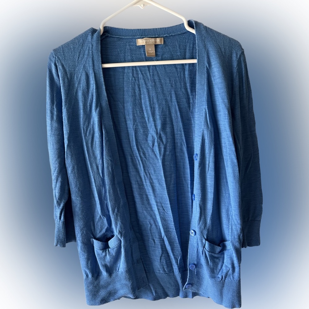 Banana Republic 3/4 length sleeve cardigan, size small, blue
